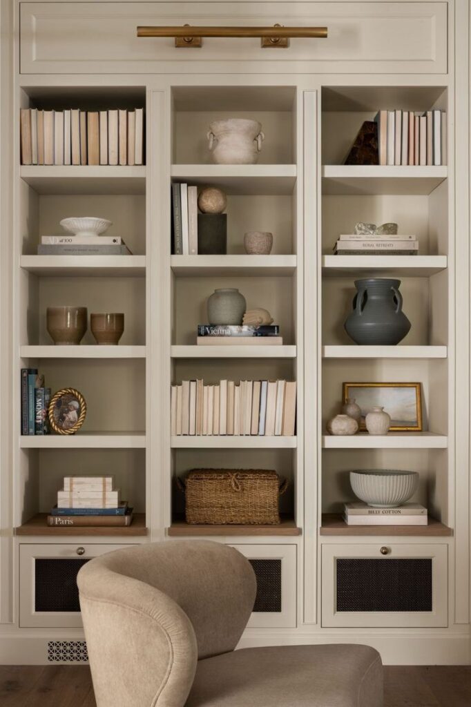 22 Must-Know Tips to Style Your Bookshelves Like a Pro: A Complete ...