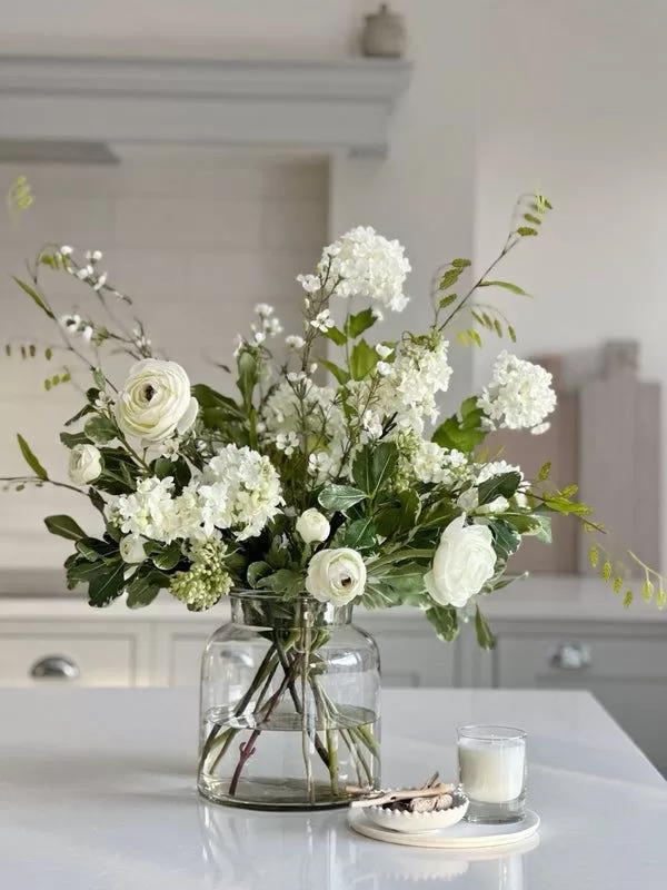 Why You Should Consider Decorating with Faux Flowers Over Real Flowers